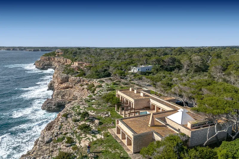 Unique villa project in a dream location right by the sea — photo 1