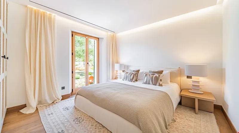 Modern architectural villa for sale in Capdepera — photo 9
