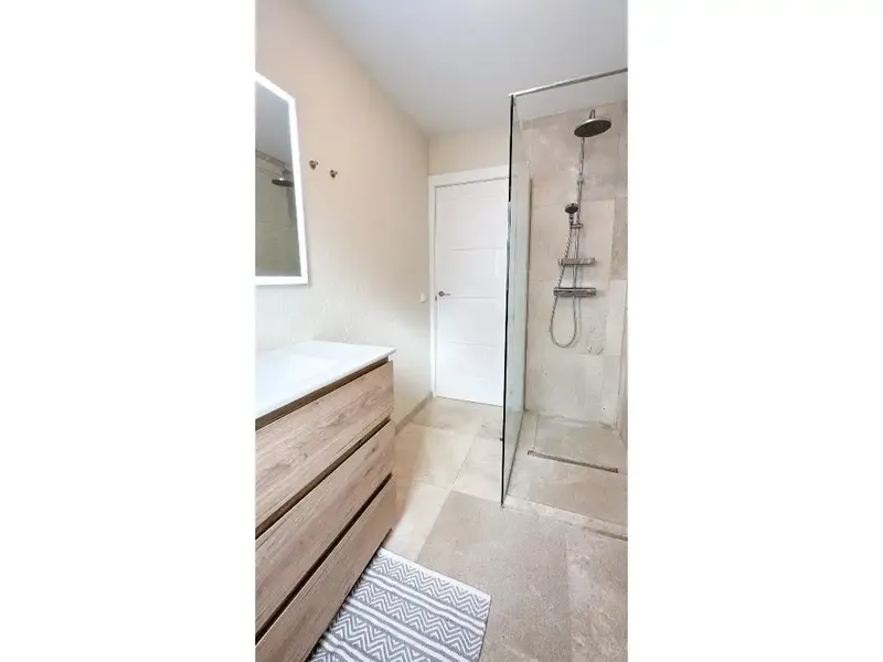 Ground floor apartment in a quiet and select urbanization. It has two double bedrooms, bright and spacious. The large — photo 11