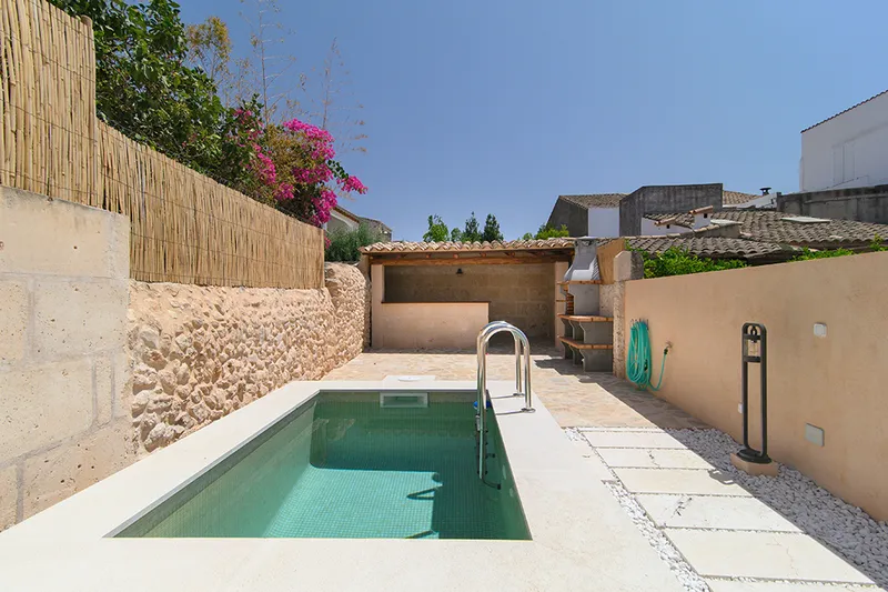 Mediterranean Charm in Llucmajor - House with Patio, Pool and Barbecue — photo 7