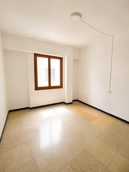 AVS Properties presents this fantastic home located in Pere Garau, one of the most vibrant and best-connected neighborhoods in Palma, sur — photo 2