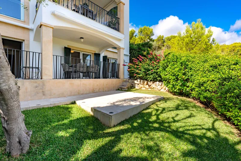 Quietly located garden apartment in exclusive residential complex — photo 5