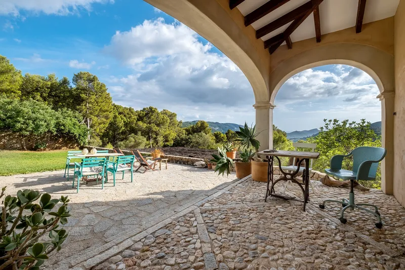 Charming finca in Andratx with pool, lots of privacy and distant sea views — photo 4