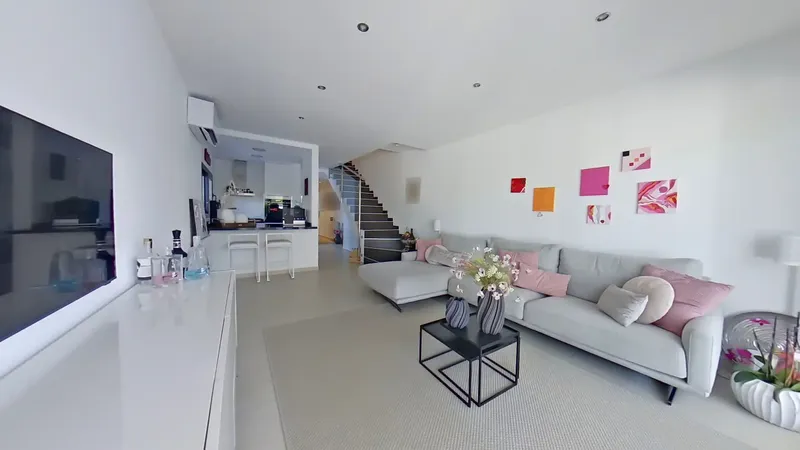 Modern designer home with sea views: a home where every day feels like a holiday — photo 3