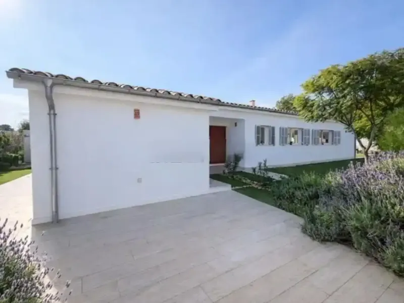 Chalet en zona muy tranquila de Sa Rapita, con mucha privacidad, buen estado de conservación y construida con materiales de alta calidad, ae — photo 9