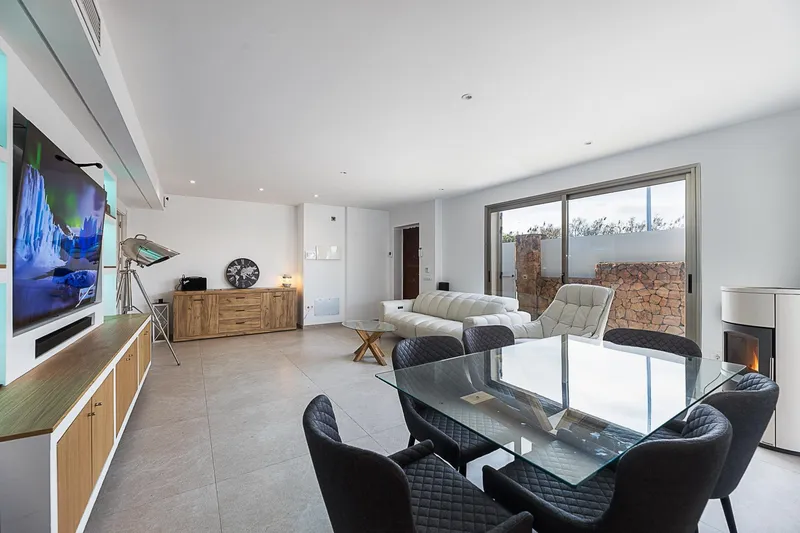 Ground floor with private terrace and pool, 260 m from the sea — photo 8