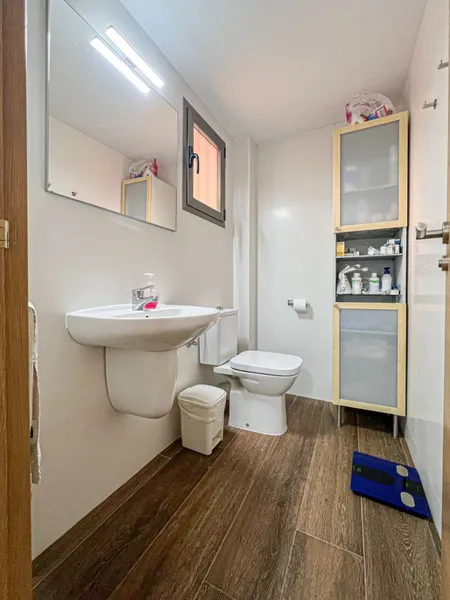 Beautiful renovated flat on the first line of the sea — photo 8
