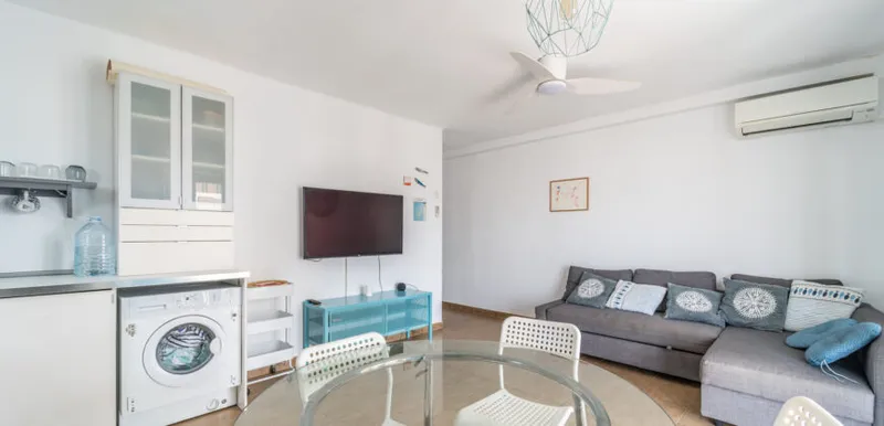 Reformed apartment with balcony in Colonia de Sant Jordi · 3 bedrooms — photo 6
