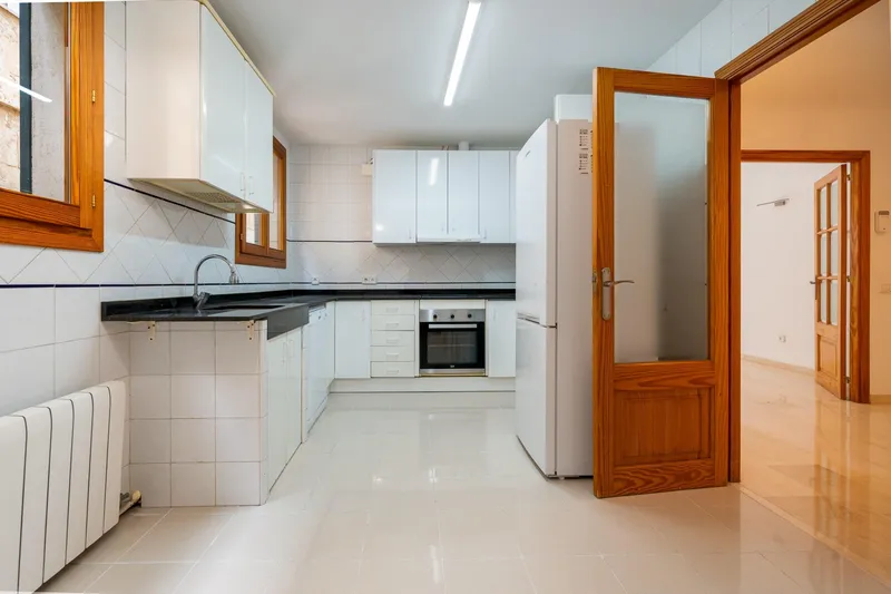 Exclusive apartment with storage room and parking possibility in the heart of Palma, next to La Rambla and Plaza Mayor — photo 1