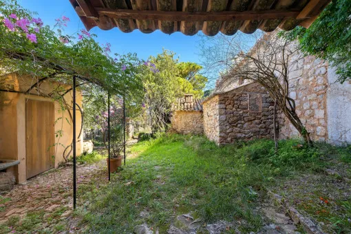 Deià, finca with two houses and large plot in Deià — photo 4