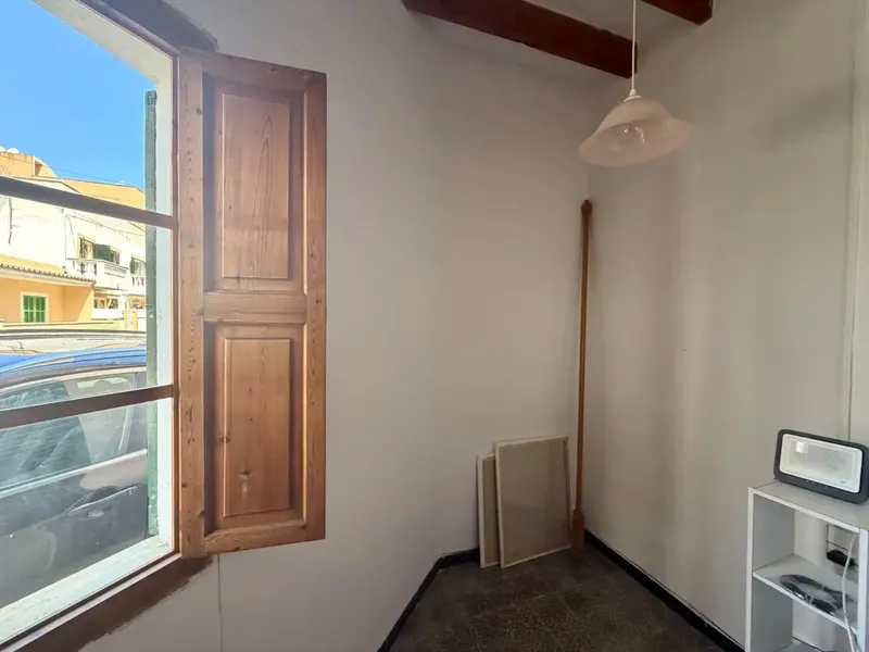 In the village of Andratx, we describe a property to renovate with great potential. — photo 10