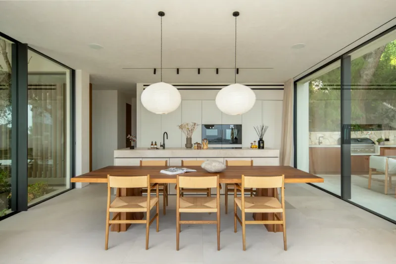Newly built villa in Mediterranean style with sea view - kitchen and dining area (13018) — photo 2