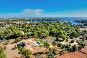 Authentic new-build finca within walking distance to the sea in Porto Petro — photo 2