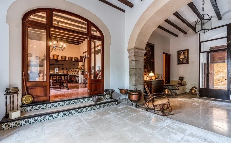 Historic villa with garden in Fornalutx — photo 2