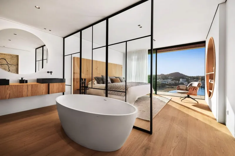 Contemporary villa with panoramic views for sale in Santa Ponsa — photo 3