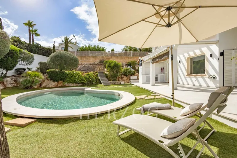 Renovated villa with ocean views and a pool in Nova Santa Ponsa — photo 10