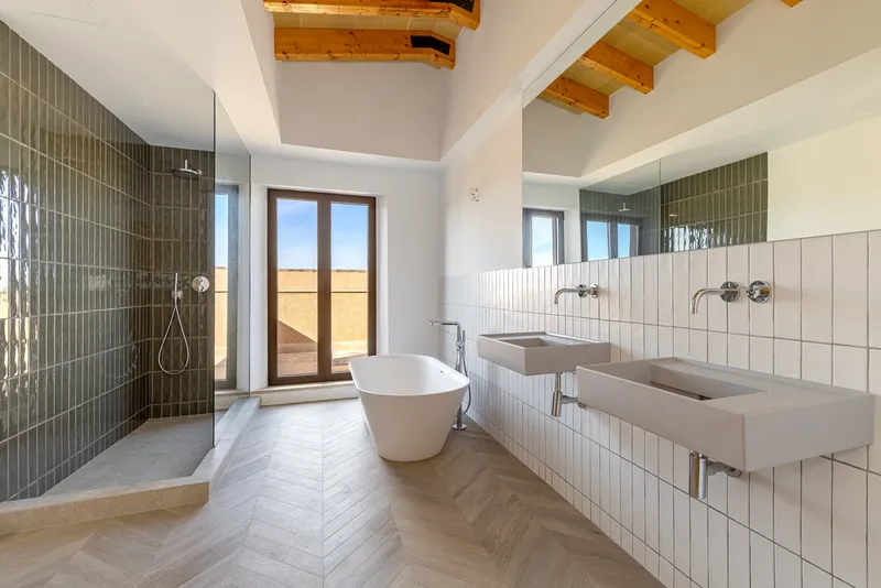 Finca in Santanyi - Large pool with house view — photo 10