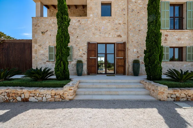 Stone finca with distant views near Ses Salines and Santanyí — photo 10