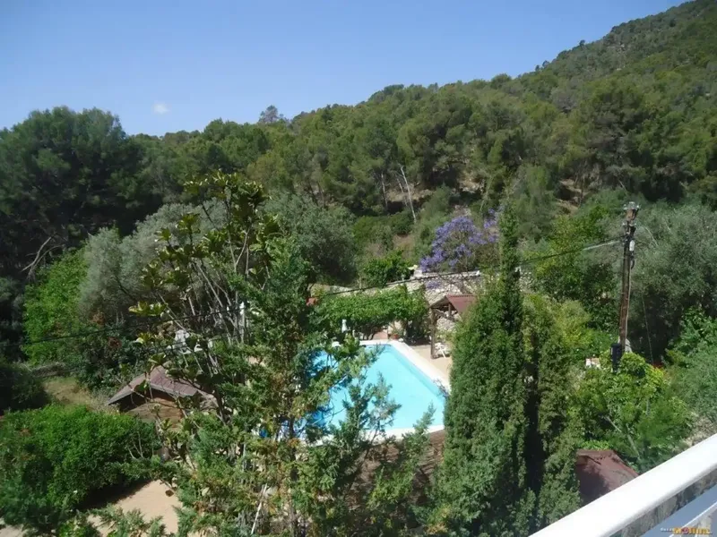 Discover a truly exceptional property: a unique manor estate where history, luxury and nature coexist in perfect — photo 5