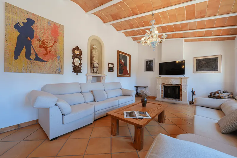 Large Finca in Santanyí: Privacy, horses, tennis, and views — photo 7