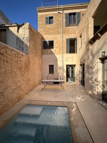Renovated Townhouse with Garden and Swimming Pool in the Centre of Campos — photo 2