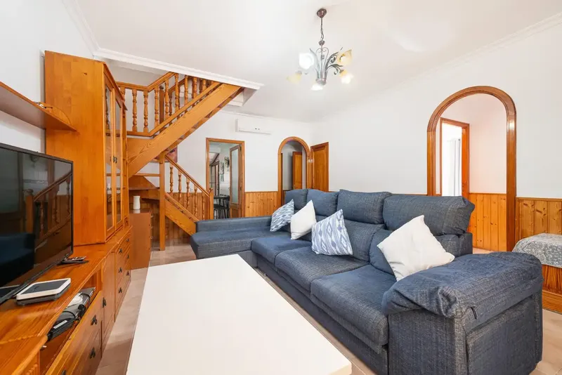 Townhouse in Puerto de Alcudia with large terrace, attic and excellent location — photo 3