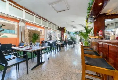 Golden Opportunity in El Arenal! Transfer of Hospitality Premises with Great History and Excellent Location — photo 4