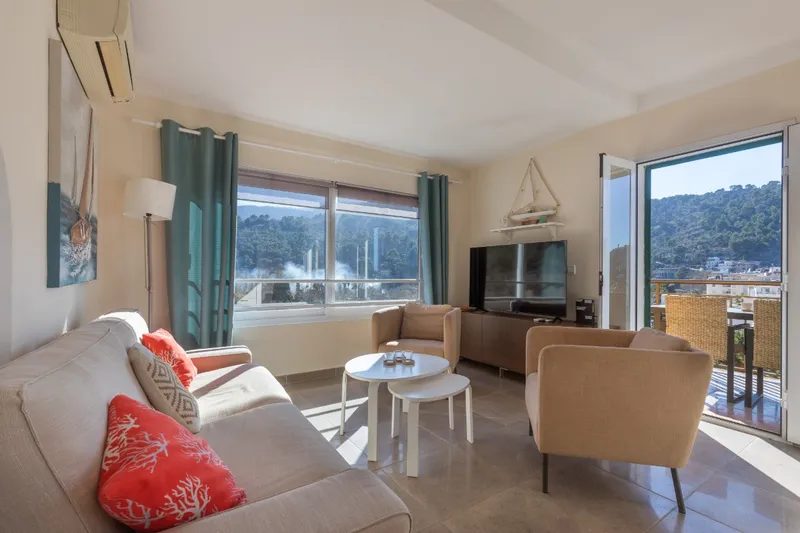 Modern apartment with terrace and tourist rental licence in Port de Sóller — photo 10