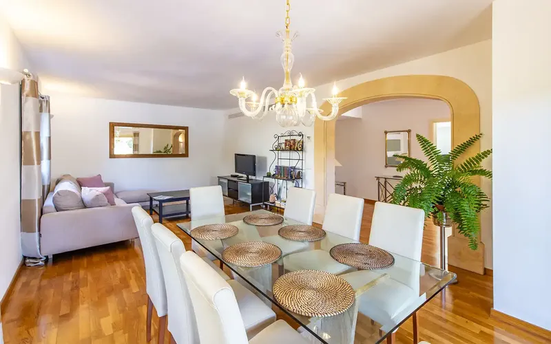 This beautiful townhouse in Puig de Ros with pool, garden and large underground parking is located in an attractive residential area — photo 4