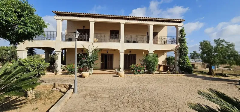 Descubre una Joya en Porto Cristo Te presentamos una oportunidad única para alquilar una espectacular finca de piedra natural, construida en — photo 2