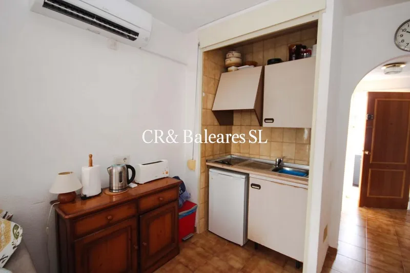 Lovely top floor studio apartment — photo 5