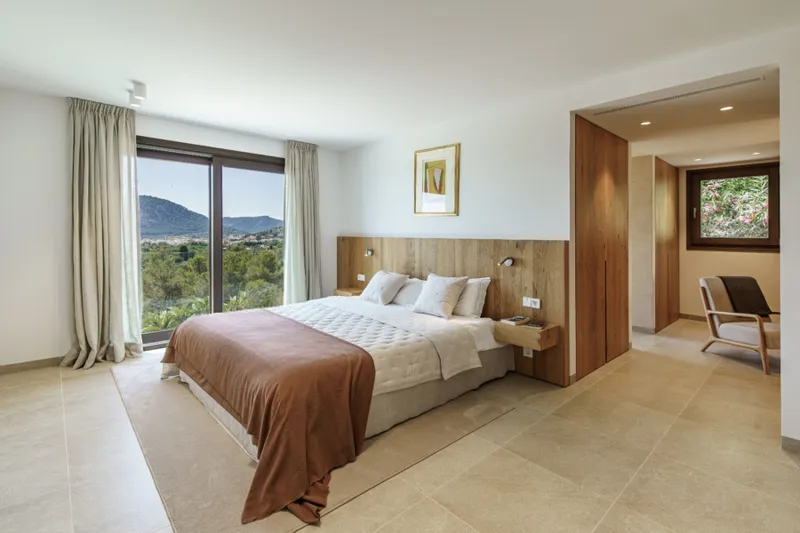 Luxury Hillside Villa with Spectacular Views over Pollensa Bay and the Tramuntana Mountains — photo 10