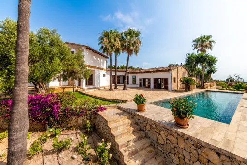 Montuiri, luxury finca with breathtaking views of the Tramuntana mountains and rental license — photo 1