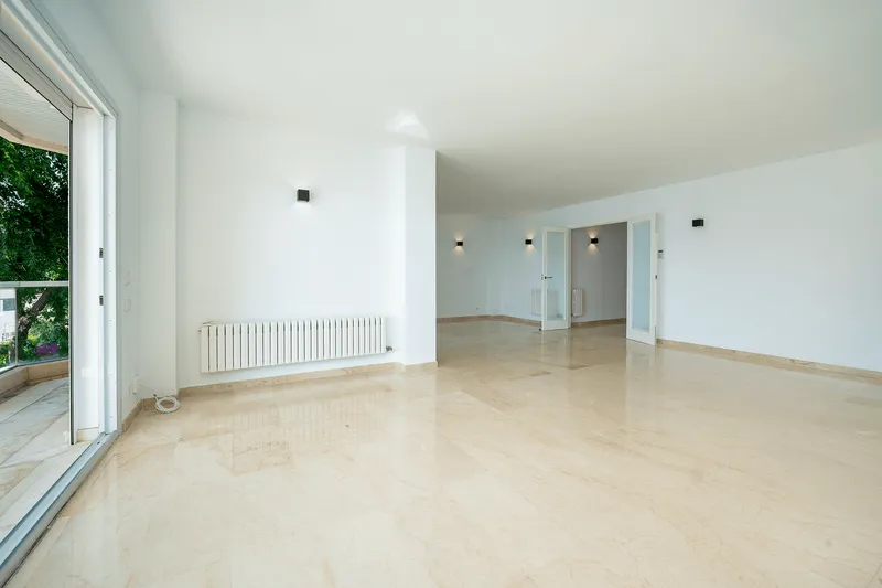 Long term rental apartment with sea access and parking in Illetas — photo 11