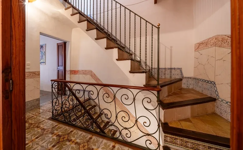 Typical village house with terrace in Fornalutx — photo 10