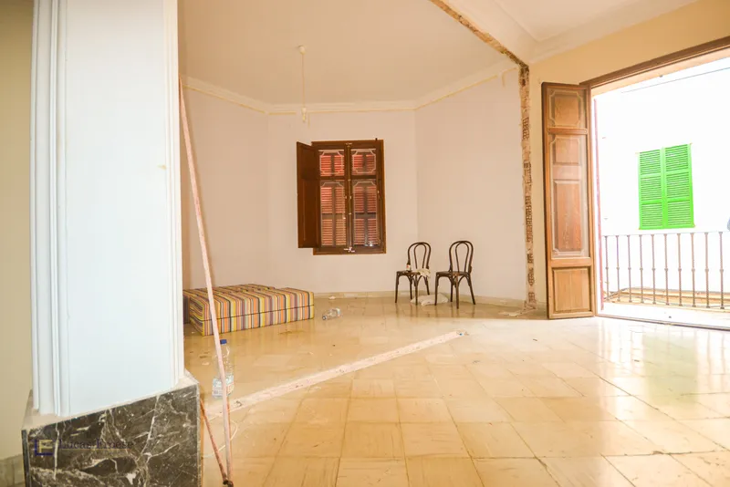Large townhouse in the center of Felanitx — photo 9