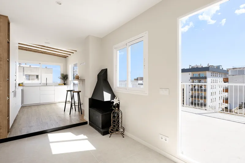 Penthouse with terrace and sea views in Santa Catalina, Palma de Mallorca — photo 6