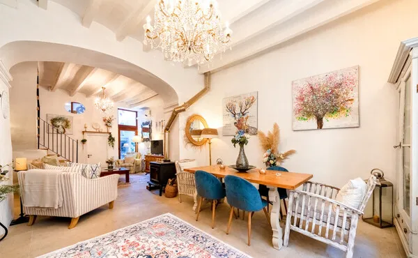 Charming Townhouse with Roof Terrace in the Heart ... — photo 1