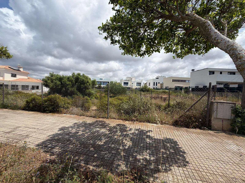 Urban plot in Puig de Ros — photo 10