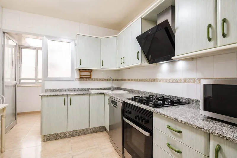 110m² apartment with 4 rooms, bathroom and elevator for sale — photo 3