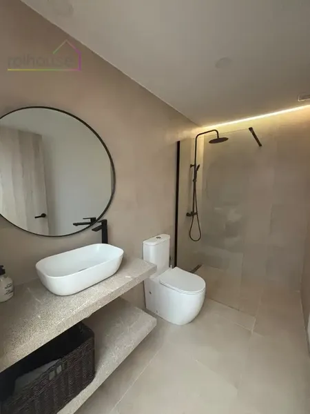 Townhouse in Establiments with pool, only one year old. Entrance hall, living-dining room, furnished and equipped island kitchen, laundry room — photo 5