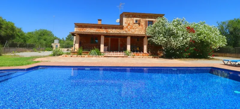 Rustic Finca with holiday rental licence in Campos — photo 3