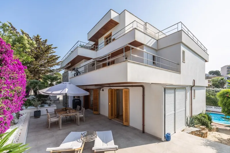 Refurbished Duplex Penthouse with Communal Swimming Pool in Bonanova — photo 3