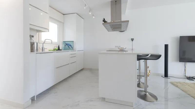 Refurbished sea view apartment for sale in Santa Ponsa in a quiet location close to the sea — photo 6