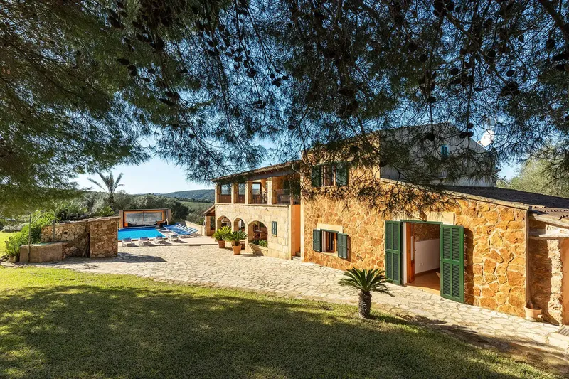 These two estates offer a unique opportunity for investors or families seeking an idyllic property with a rental license in Mallorca — photo 8