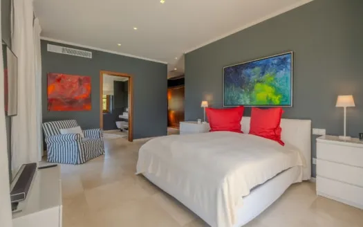 Exceptional finca for sale in Sant Llorenç with a beautifully landscaped Mediterranean garden — photo 11