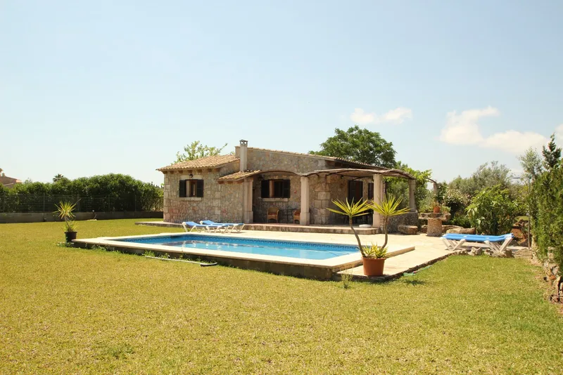141170 Wonderful finca with pool near the sea in Puerto Pollensa — photo 1