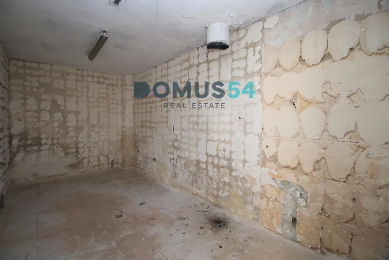Commercial premises to refurbish in Sa Pobla — photo 4