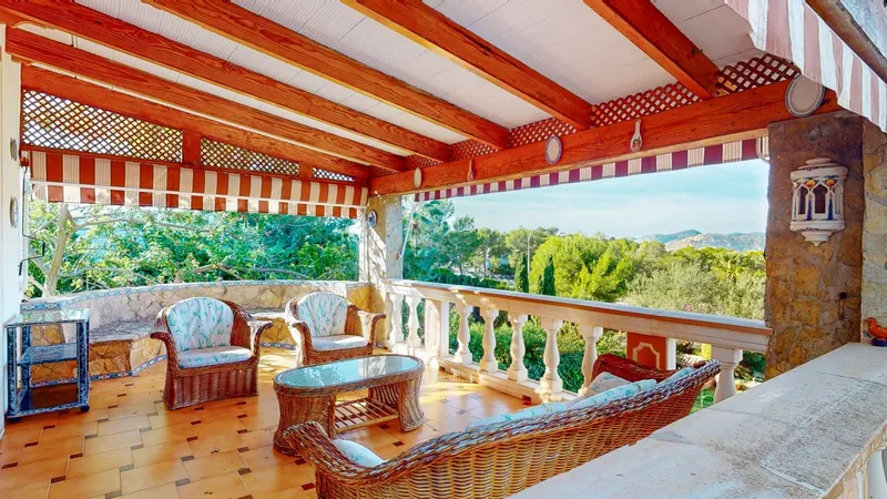Villa with sea views in Calvià — photo 6