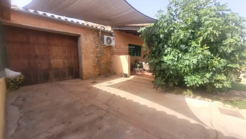 Vivancos Inmobiliaria presents for rent this exclusive chalet with private pool, 12 horse stables and a 7,000 m² estate, ideal — photo 11